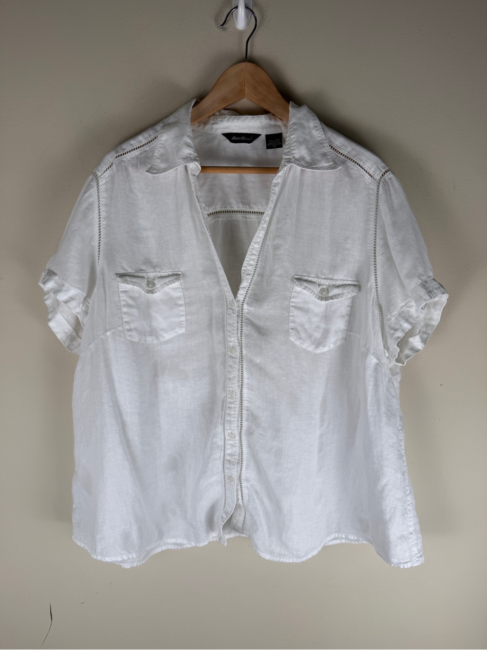 Eddie Bauer Women's White Linen Shirt Short Sleeved Button Up Size 3X Eyelets